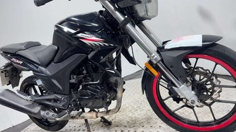 Lexmoto ZSX 2019 NON RUNNING PROJECT BIKE 125CC SPORT 15
