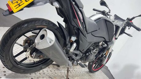 Lexmoto ZSX 2019 NON RUNNING PROJECT BIKE 125CC SPORT 14