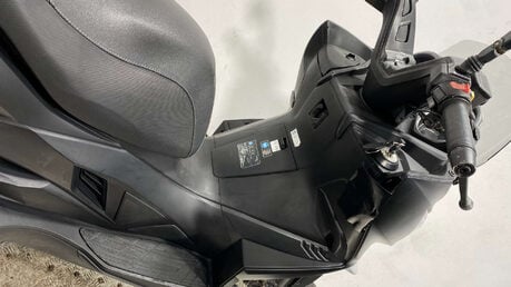 Kawasaki J300 300 ABS MAXI SCOOTER 2016 16K RUNNING PROJECT 10