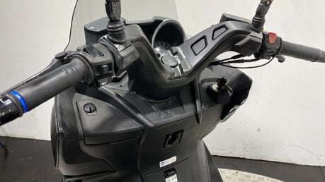 Kawasaki J300 300 ABS MAXI SCOOTER 2016 16K RUNNING PROJECT 18