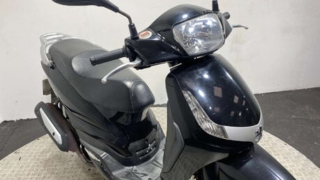 Peugeot Tweet 2011 19K NON RUNNING PROJECT SCOOTER BIKE 125CC 16