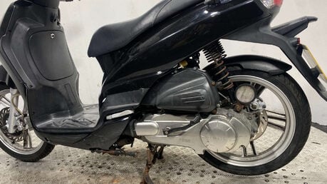 Peugeot Tweet 2011 19K NON RUNNING PROJECT SCOOTER BIKE 125CC 13