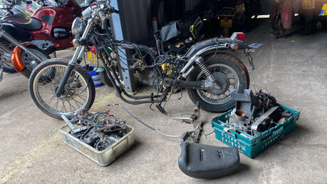 Suzuki GS 1991 PARTS BIKE 20K ROLLING CHASSIS CLASSIC 1