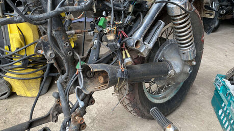 Suzuki GS 1991 PARTS BIKE 20K ROLLING CHASSIS CLASSIC 15