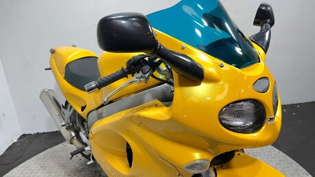 Triumph Sprint 2002 47k RUNNING PROJECT BIKE 955CC 21