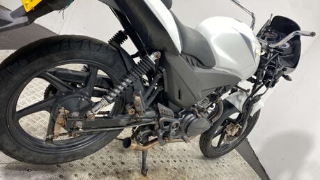 Honda CBF125 2013 CBF125 29K NON RUNNING PROJECT BIKE 125CC 12