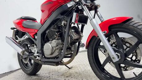 Hyosung GT 125cc 2008 21K SPARES / REPAIRS / PROJECT 23