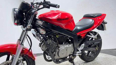 Hyosung GT 125cc 2008 21K SPARES / REPAIRS / PROJECT 16