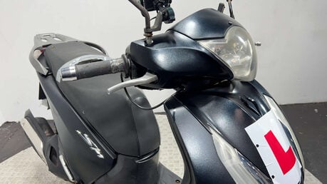 Honda SH125 SH125 2016 NON RUNNING PROJECT PARTS SCOOTER 19
