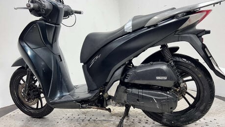 Honda SH125 SH125 2016 NON RUNNING PROJECT PARTS SCOOTER 16