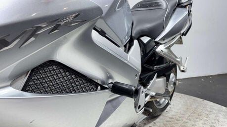 Honda VFR VTEC 2006 51k new MOT serviced commuter 800cc 14