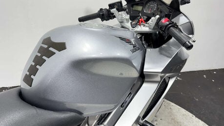 Honda VFR VTEC 2006 51k new MOT serviced commuter 800cc 30
