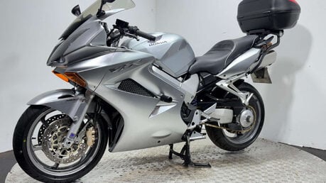 Honda VFR VTEC 2006 51k new MOT serviced commuter 800cc 6