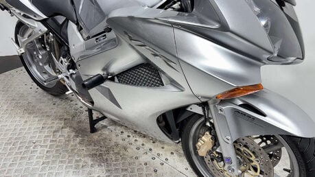 Honda VFR VTEC 2006 51k new MOT serviced commuter 800cc 16