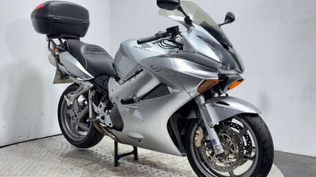 Honda VFR VTEC 2006 51k new MOT serviced commuter 800cc 3