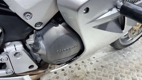 Honda VFR VTEC 2006 51k new MOT serviced commuter 800cc 38