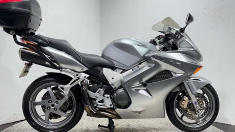 Honda VFR VTEC 2006 51k new MOT serviced commuter 800cc 1