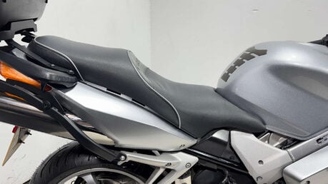 Honda VFR VTEC 2006 51k new MOT serviced commuter 800cc 19