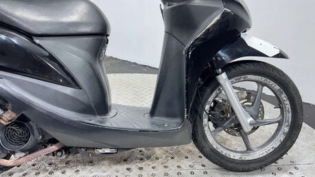 Honda Vision NSC 2016 NON RUNNING PROJECT SCOOTER 110CC 9