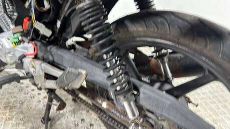 Yamaha YBR 125 2011 NON RUNNING PROJECT BIKE SPARE OR REPAIR 125CC 25