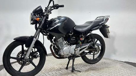 Yamaha YBR 125 2011 NON RUNNING PROJECT BIKE SPARE OR REPAIR 125CC 2