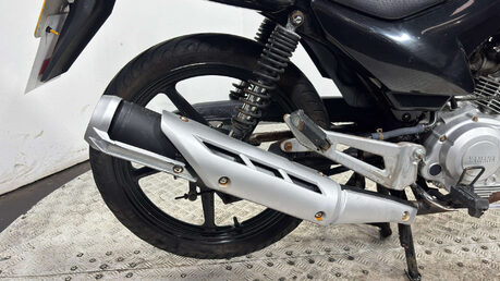 Yamaha YBR 125 2011 NON RUNNING PROJECT BIKE SPARE OR REPAIR 125CC 15