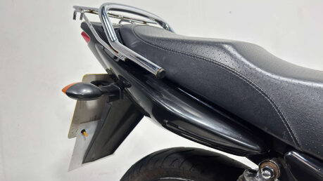 Yamaha YBR 125 2011 NON RUNNING PROJECT BIKE SPARE OR REPAIR 125CC 9