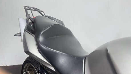 Aprilia Shiver 17 SL Naked Petrol Manual (93 ps) 12