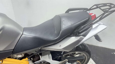 Aprilia Shiver 17 SL Naked Petrol Manual (93 ps) 35