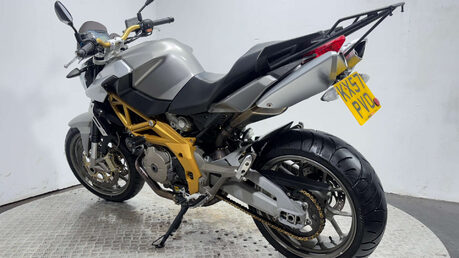 Aprilia Shiver 17 SL Naked Petrol Manual (93 ps) 5