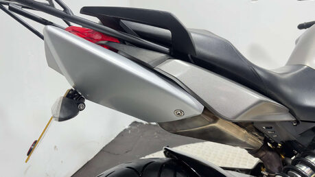 Aprilia Shiver 17 SL Naked Petrol Manual (93 ps) 30