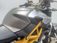 Aprilia Shiver 17 SL Naked Petrol Manual (93 ps) 17