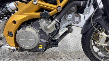 Aprilia Shiver 17 SL Naked Petrol Manual (93 ps) 10