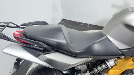 Aprilia Shiver 17 SL Naked Petrol Manual (93 ps) 9