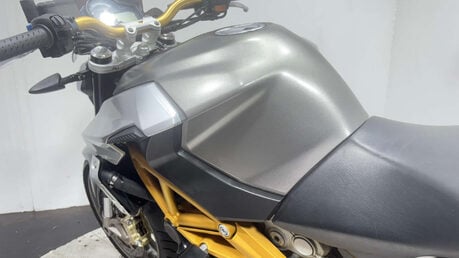 Aprilia Shiver 17 SL Naked Petrol Manual (93 ps) 32