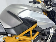 Aprilia Shiver 17 SL Naked Petrol Manual (93 ps) 14