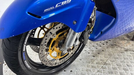Honda CBR 2001 52k GREAT RUNNING PROJECT BIKE 1100CC 19