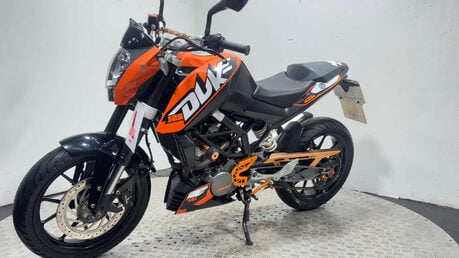 KTM Duke 2014 31K GREAT RUNNING SUPERMOTO BIKE 125CC 15BHP 5