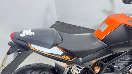 KTM Duke 2014 31K GREAT RUNNING SUPERMOTO BIKE 125CC 15BHP 30
