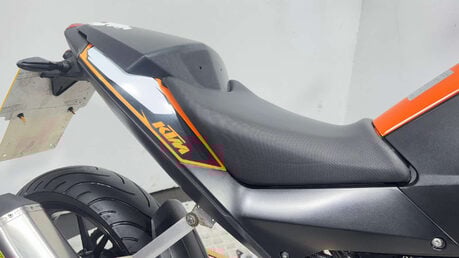 KTM Duke 2014 31K GREAT RUNNING SUPERMOTO BIKE 125CC 15BHP 23