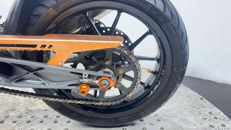 KTM Duke 2014 31K GREAT RUNNING SUPERMOTO BIKE 125CC 15BHP 27