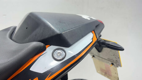 KTM Duke 2014 31K GREAT RUNNING SUPERMOTO BIKE 125CC 15BHP 17