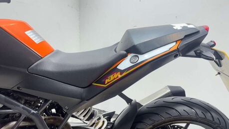 KTM Duke 2014 31K GREAT RUNNING SUPERMOTO BIKE 125CC 15BHP 22