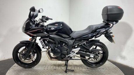 Yamaha FZ 600 S2 Sports Tourer Petrol Manual (98 ps) 24
