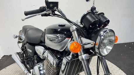 Triumph Adventurer 900 1999 ONLY 13K NEW MOT CLASSIC 900 SERVICED 22