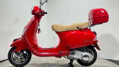 Piaggio Vespa 2010 3K NEW MOT SERVICED 125CC SCOOTER 4