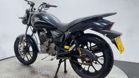 Zontes Mantis 125 ZT 125-E 2017 non running project bike 125cc 4