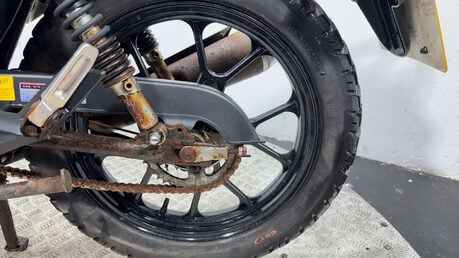 Zontes Mantis 125 ZT 125-E 2017 non running project bike 125cc 14