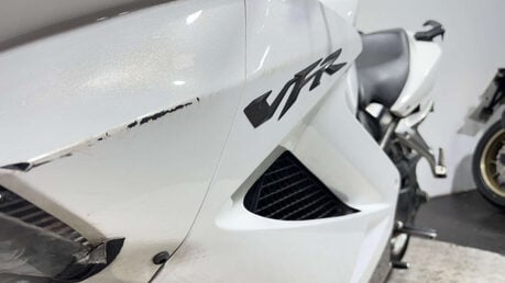 Honda VFR 2013 46K GOOD RUNNING PROJECT BIKE 800CC COMMUTER 17