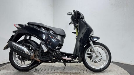 Honda SH125 SH 125 2016 NON RUNNING PROJECT BIKE 125CC 1